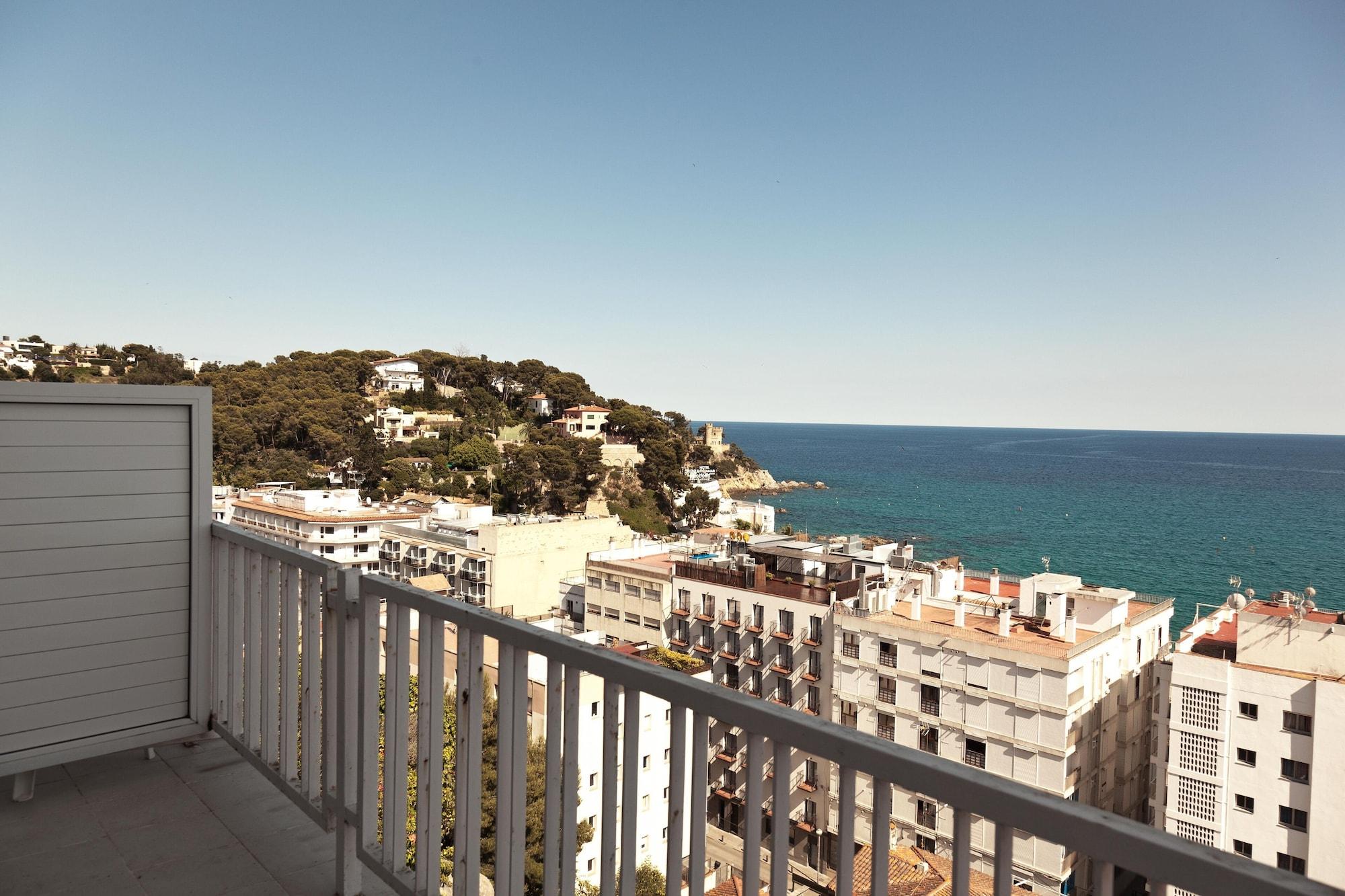 Roger De Flor By Seleqtta Hotel 4*
