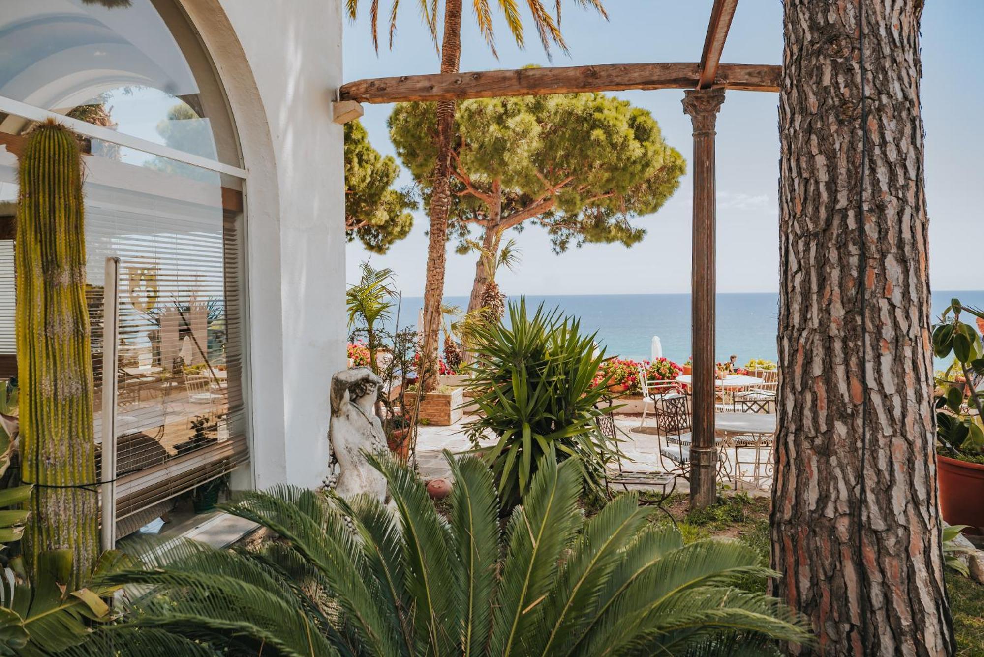 Hotel Roger De Flor By Seleqtta Lloret de Mar