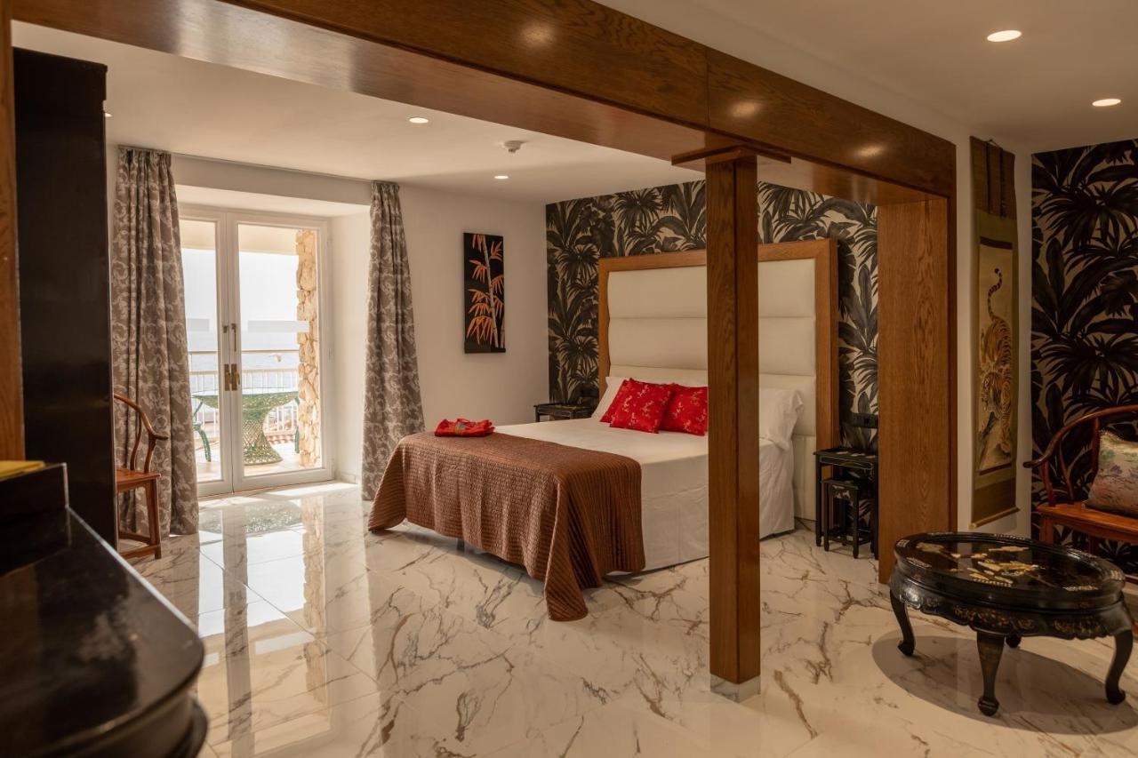 Hotel Roger De Flor By Seleqtta 4*