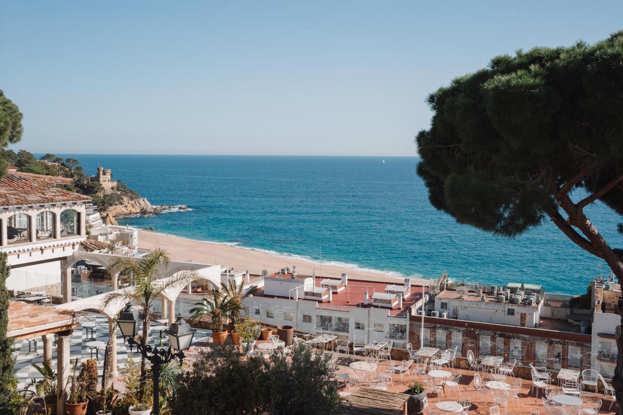 Hotel Roger De Flor By Seleqtta
